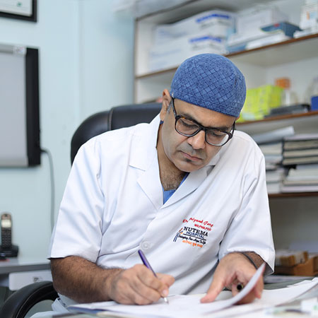Dr. Priyank Garg | Best Eye Surgeon in Meerut